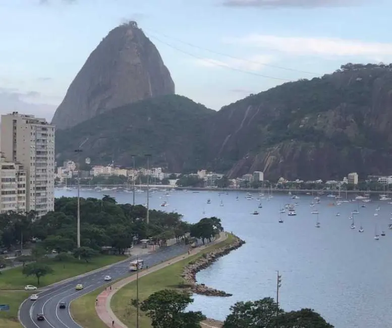 Foto 1 de Kitnet com 1 quarto à venda, 34m2 em Rio De Janeiro - RJ
