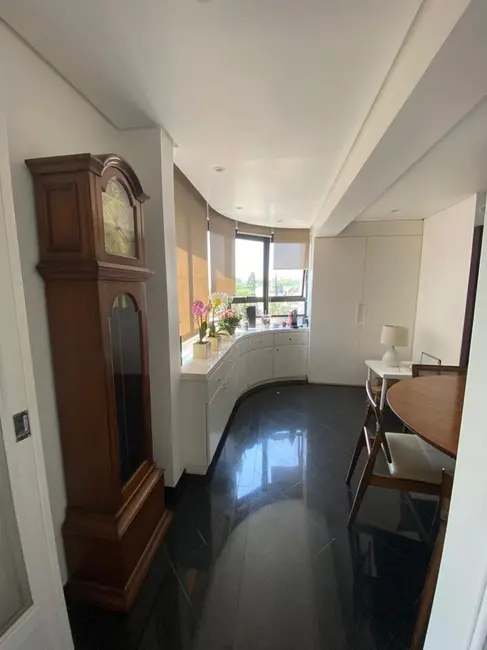 Foto 7 de Apartamento com 4 quartos à venda, 241m2 em Moema, São Paulo - SP