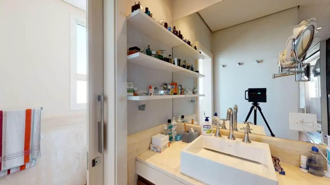 Apartamento com 3 quartos à venda, 376m2 em Alto de Pinheiros, São Paulo - SP - imagem 9 Foto 9 de Apartamento com 3 quartos à venda, 376m2 em Alto de Pinheiros, São Paulo - SP