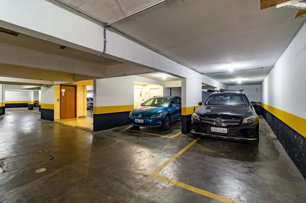 Apartamento com 3 quartos à venda, 183m2 em Aclimação, São Paulo - SP - imagem 6 Foto 6 de Apartamento com 3 quartos à venda, 183m2 em Aclimação, São Paulo - SP