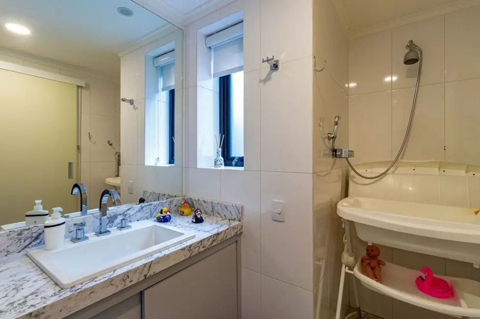 Apartamento com 3 quartos à venda, 183m2 em Aclimação, São Paulo - SP - imagem 5 Foto 5 de Apartamento com 3 quartos à venda, 183m2 em Aclimação, São Paulo - SP