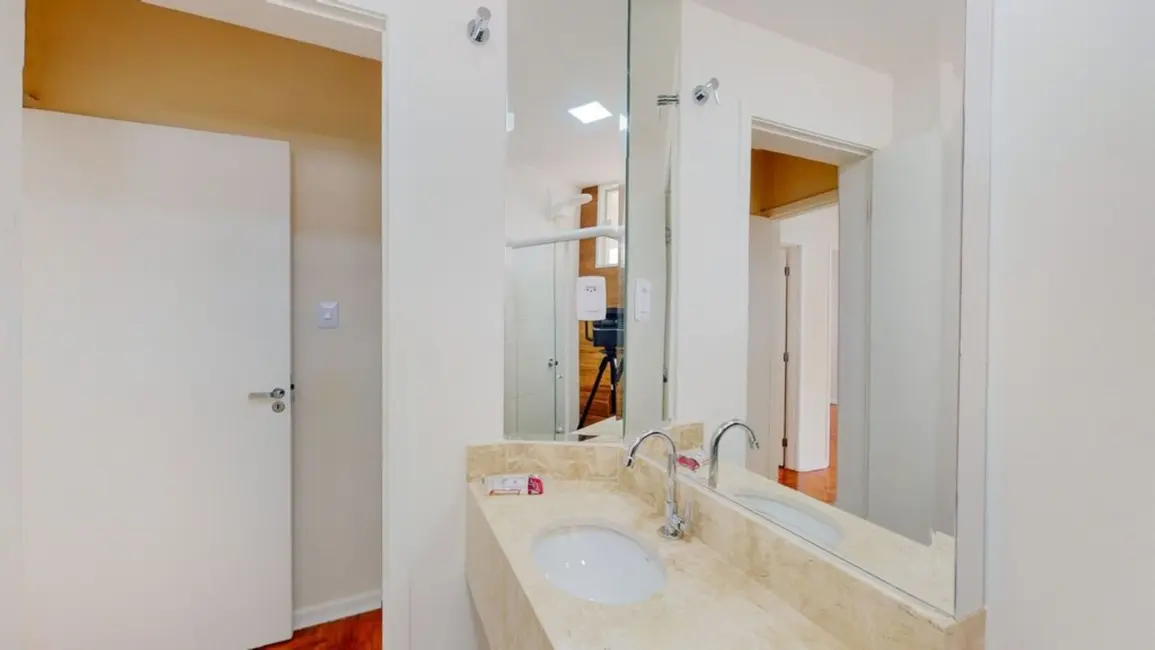 Apartamento com 3 quartos à venda, 121m2 em República, São Paulo - SP - imagem 4 Foto 4 de Apartamento com 3 quartos à venda, 121m2 em República, São Paulo - SP