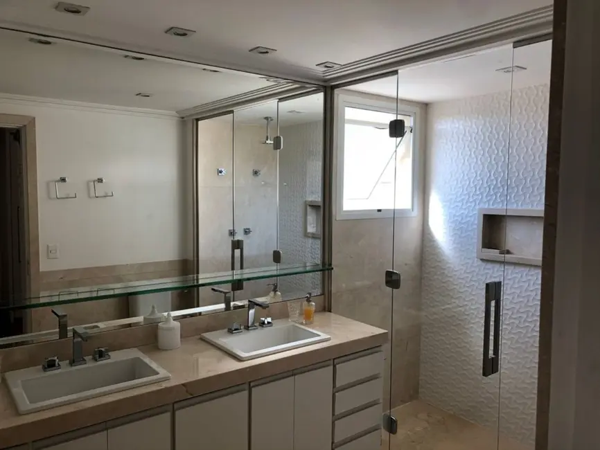 Apartamento com 3 quartos à venda, 190m2 em Higienópolis, São Paulo - SP - imagem 3 Foto 3 de Apartamento com 3 quartos à venda, 190m2 em Higienópolis, São Paulo - SP