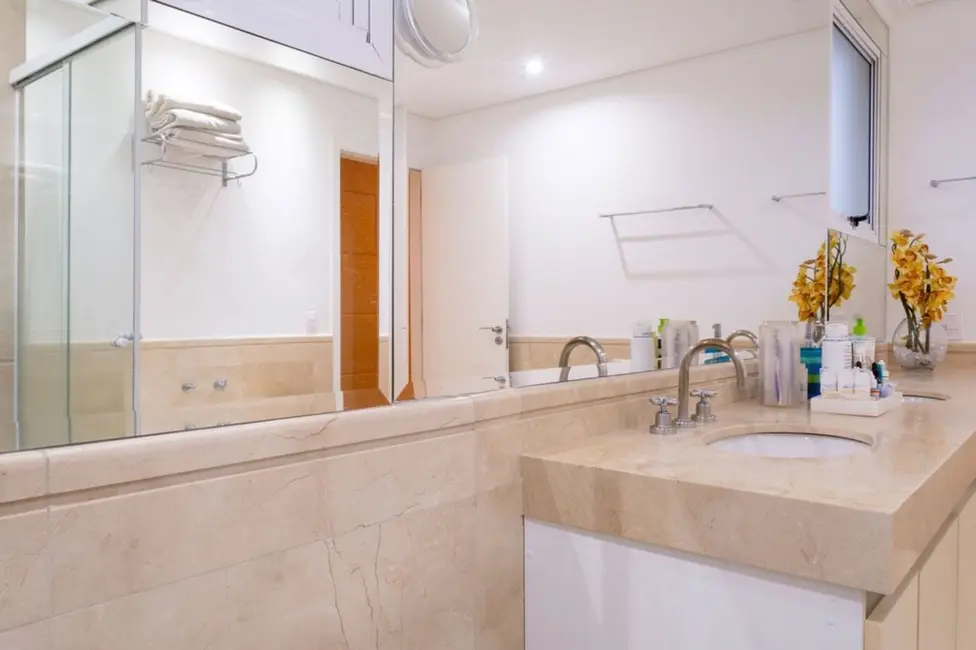 Apartamento com 4 quartos à venda, 302m2 em Moema, São Paulo - SP - imagem 6 Foto 6 de Apartamento com 4 quartos à venda, 302m2 em Moema, São Paulo - SP