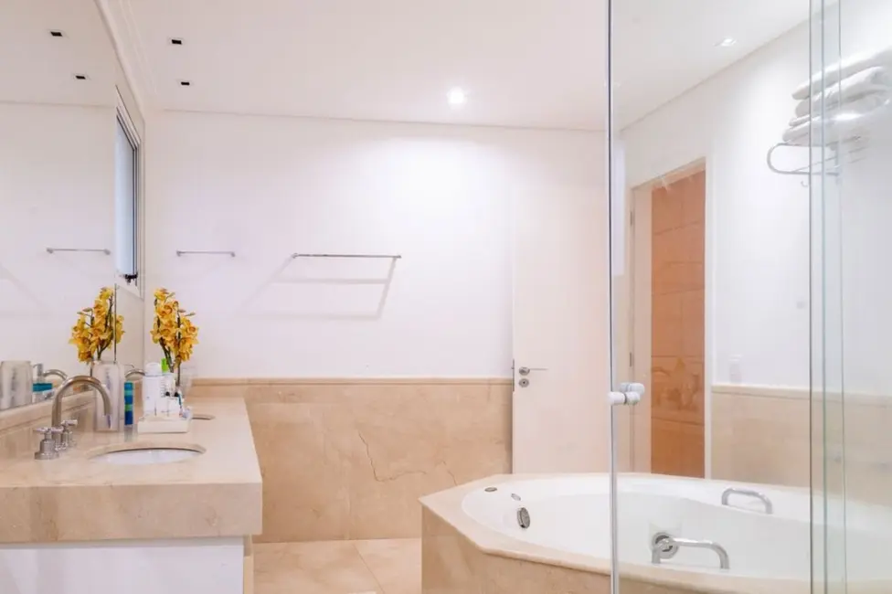 Apartamento com 4 quartos à venda, 302m2 em Moema, São Paulo - SP - imagem 2 Foto 2 de Apartamento com 4 quartos à venda, 302m2 em Moema, São Paulo - SP