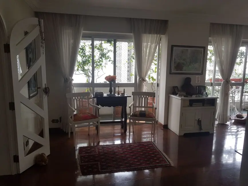 Foto 9 de Apartamento com 3 quartos à venda, 198m2 em Moema, São Paulo - SP