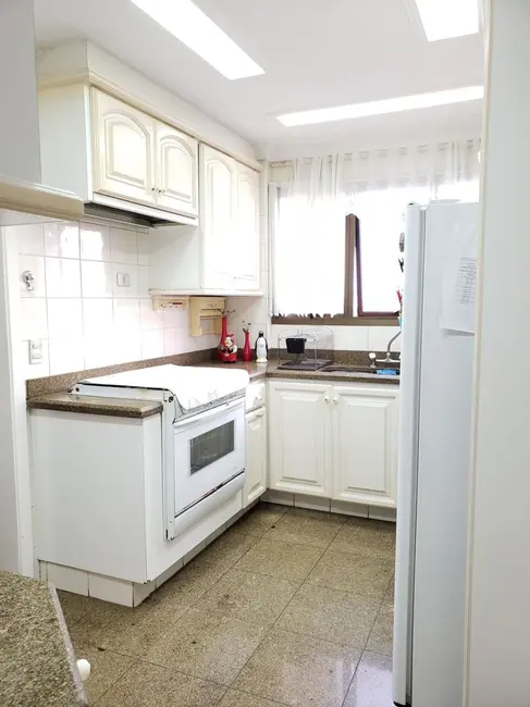 Apartamento com 4 quartos à venda, 223m2 em Moema, São Paulo - SP - imagem 7 Foto 7 de Apartamento com 4 quartos à venda, 223m2 em Moema, São Paulo - SP