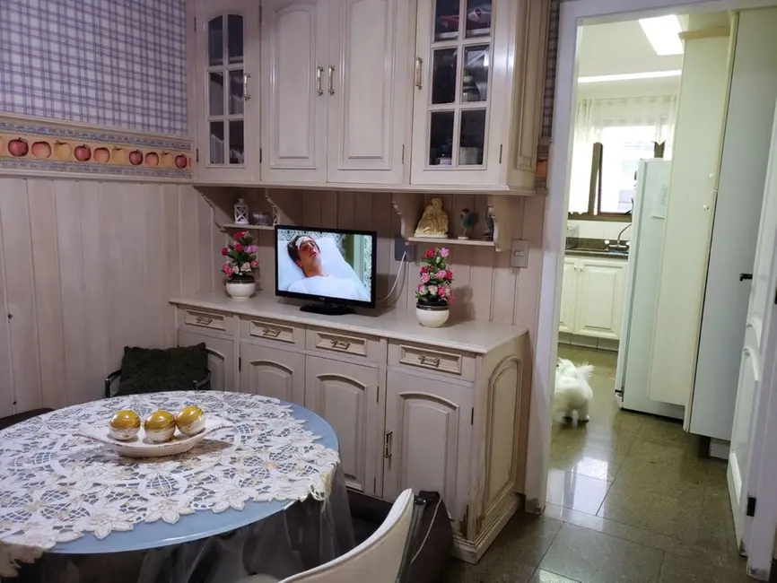 Apartamento com 4 quartos à venda, 223m2 em Moema, São Paulo - SP - imagem 8 Foto 8 de Apartamento com 4 quartos à venda, 223m2 em Moema, São Paulo - SP