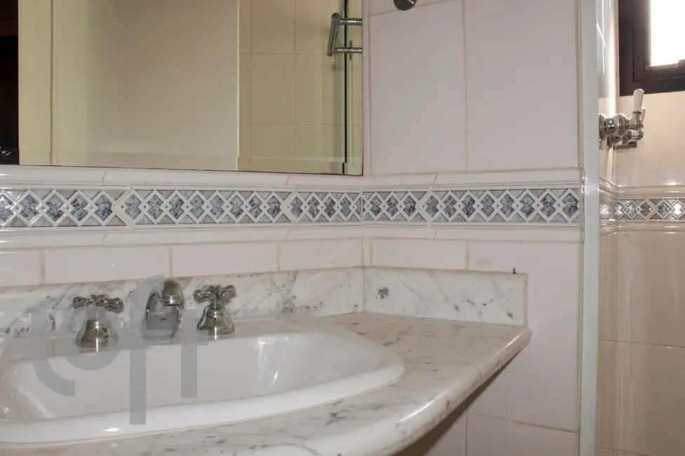 Apartamento com 4 quartos à venda, 231m2 em Moema, São Paulo - SP - imagem 3 Foto 3 de Apartamento com 4 quartos à venda, 231m2 em Moema, São Paulo - SP