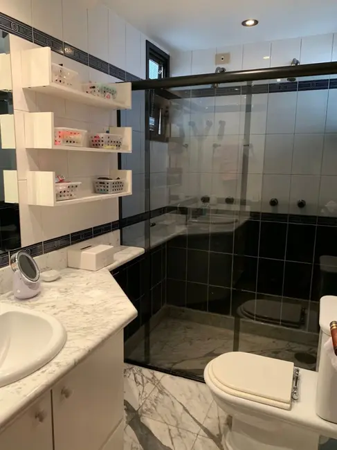 Apartamento com 4 quartos à venda, 204m2 em Aclimação, São Paulo - SP - imagem 5 Foto 5 de Apartamento com 4 quartos à venda, 204m2 em Aclimação, São Paulo - SP