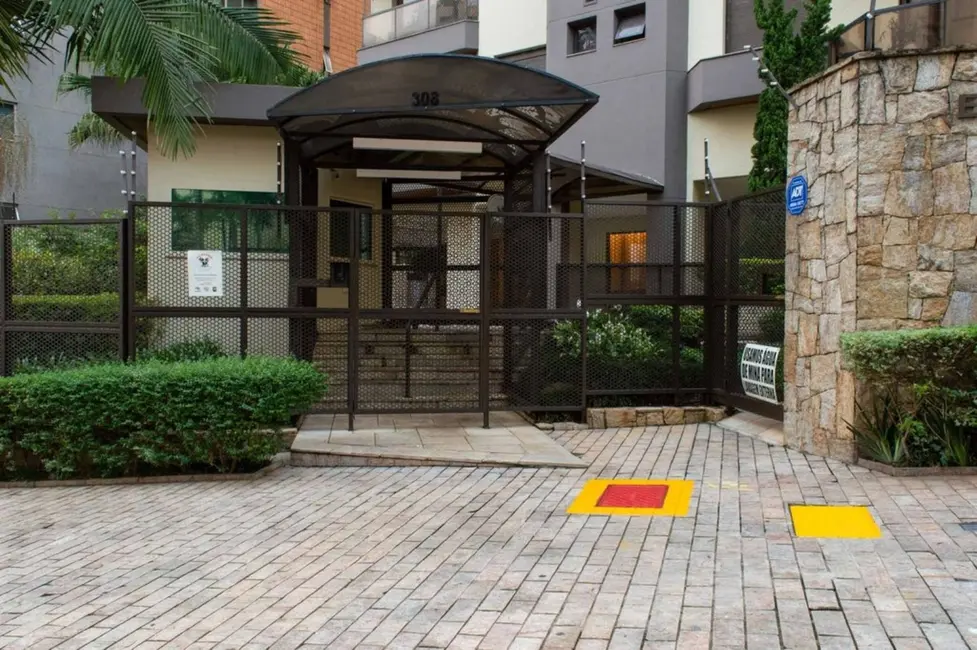 Apartamento com 3 quartos à venda, 161m2 em Aclimação, São Paulo - SP - imagem 9 Foto 9 de Apartamento com 3 quartos à venda, 161m2 em Aclimação, São Paulo - SP