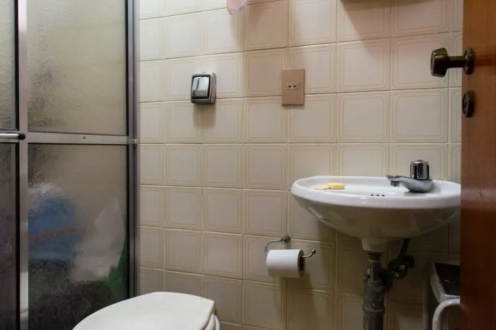 Apartamento com 3 quartos à venda, 161m2 em Aclimação, São Paulo - SP - imagem 6 Foto 6 de Apartamento com 3 quartos à venda, 161m2 em Aclimação, São Paulo - SP