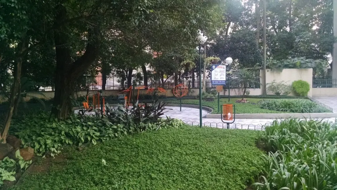 Apartamento com 3 quartos à venda, 137m2 em Aclimação, São Paulo - SP - imagem 8 Foto 8 de Apartamento com 3 quartos à venda, 137m2 em Aclimação, São Paulo - SP