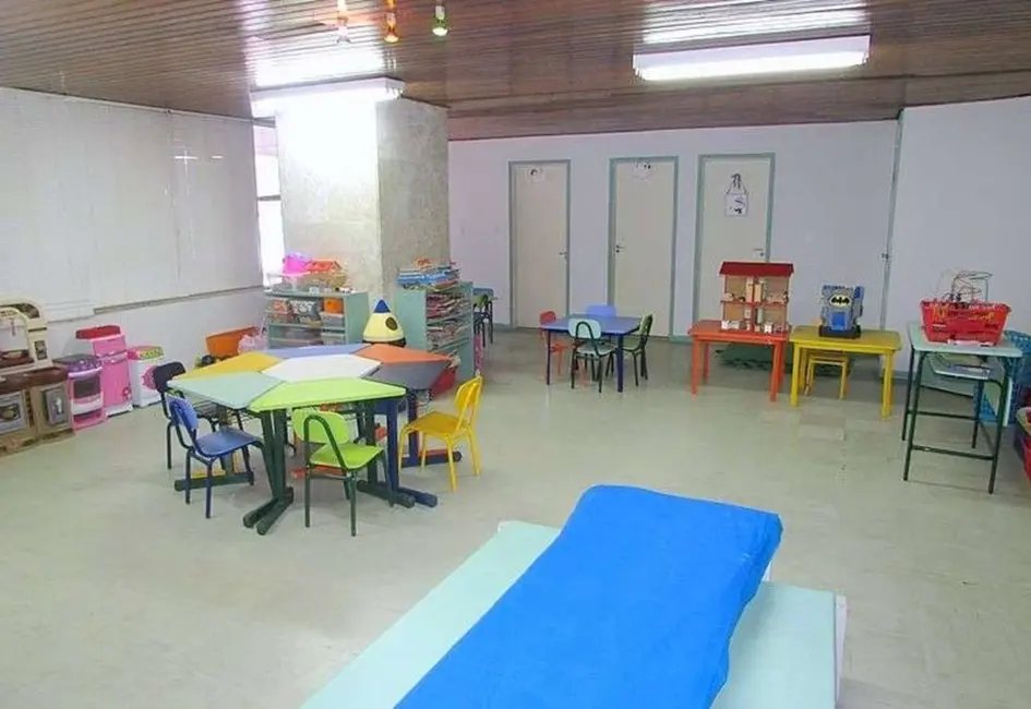 Apartamento com 3 quartos à venda, 137m2 em Aclimação, São Paulo - SP - imagem 5 Foto 5 de Apartamento com 3 quartos à venda, 137m2 em Aclimação, São Paulo - SP