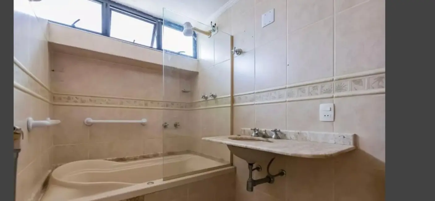 Apartamento com 3 quartos à venda, 124m2 em Vila Mariana, São Paulo - SP - imagem 2 Foto 2 de Apartamento com 3 quartos à venda, 124m2 em Vila Mariana, São Paulo - SP