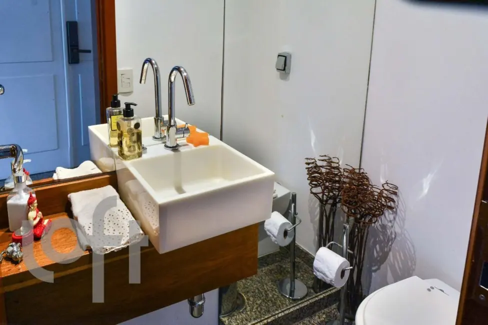 Foto 3 de Apartamento com 3 quartos à venda, 180m2 em Moema, São Paulo - SP