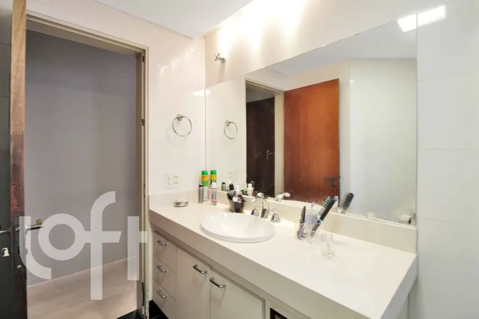 Apartamento com 4 quartos à venda, 170m2 em Moema, São Paulo - SP - imagem 3 Foto 3 de Apartamento com 4 quartos à venda, 170m2 em Moema, São Paulo - SP