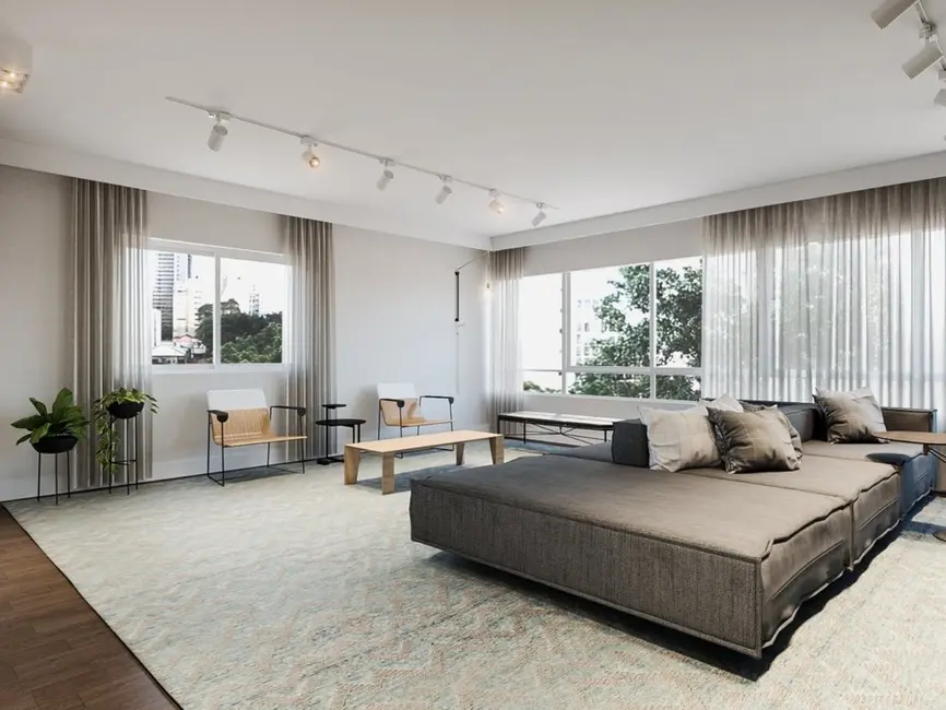 Apartamento com 3 quartos à venda, 207m2 em Jardim América, São Paulo - SP - imagem 8 Foto 8 de Apartamento com 3 quartos à venda, 207m2 em Jardim América, São Paulo - SP