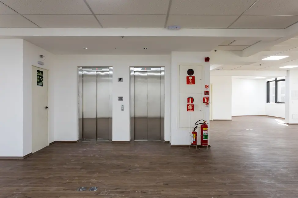 Foto 7 de Sala Comercial à venda e para alugar em Centro, São Paulo - SP
