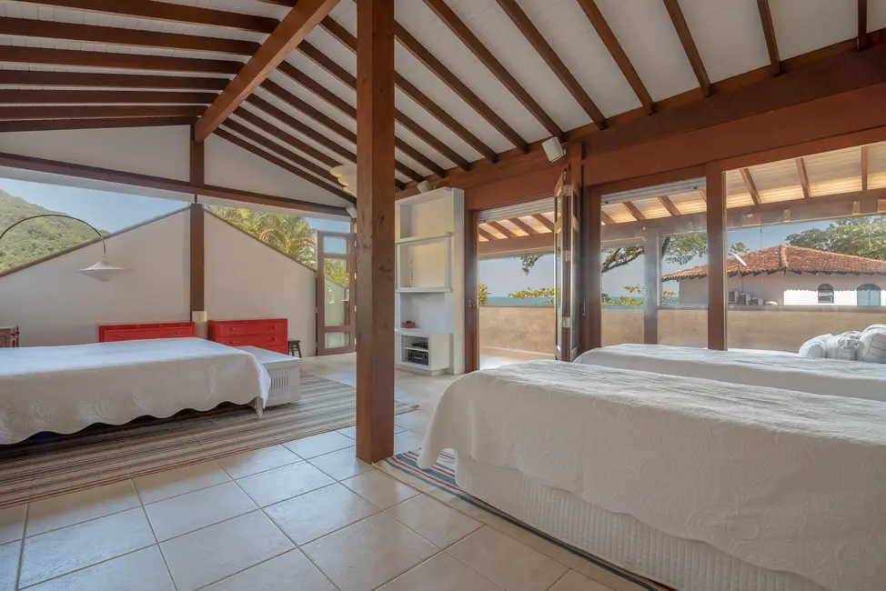 Foto 4 de Casa com 7 quartos à venda, 588m2 em Sao Sebastiao - SP