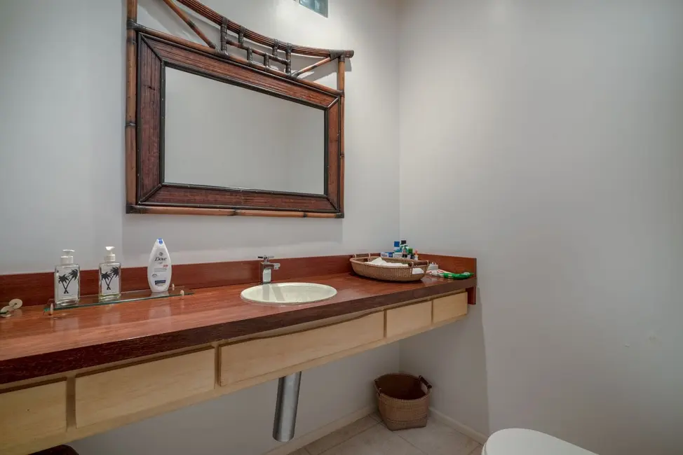 Foto 8 de Casa com 7 quartos à venda, 588m2 em Sao Sebastiao - SP