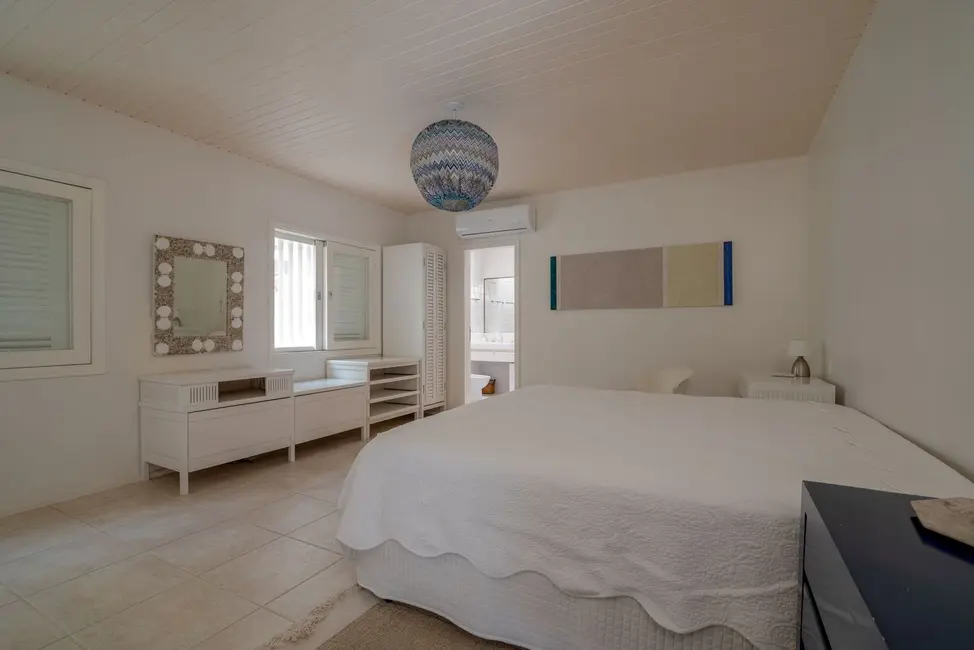 Foto 7 de Casa com 7 quartos à venda, 588m2 em Sao Sebastiao - SP