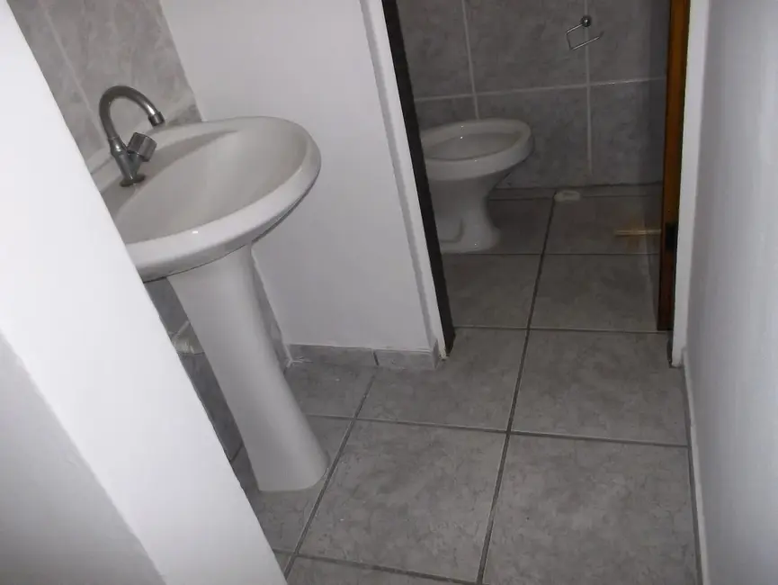 Foto 5 de Casa com 3 quartos para alugar, 150m2 em Centro Alto, Ribeirao Pires - SP