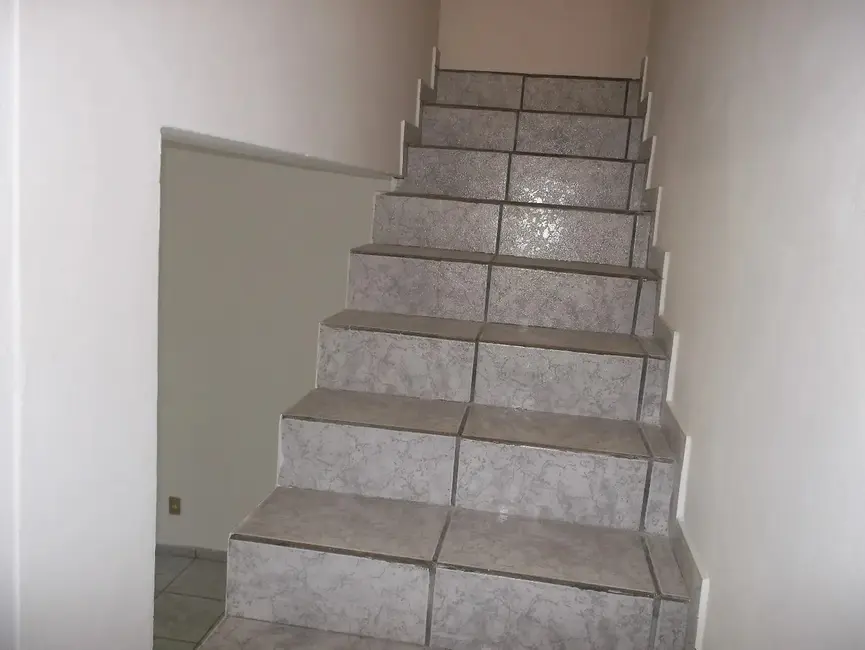 Foto 8 de Casa com 3 quartos para alugar, 150m2 em Centro Alto, Ribeirao Pires - SP