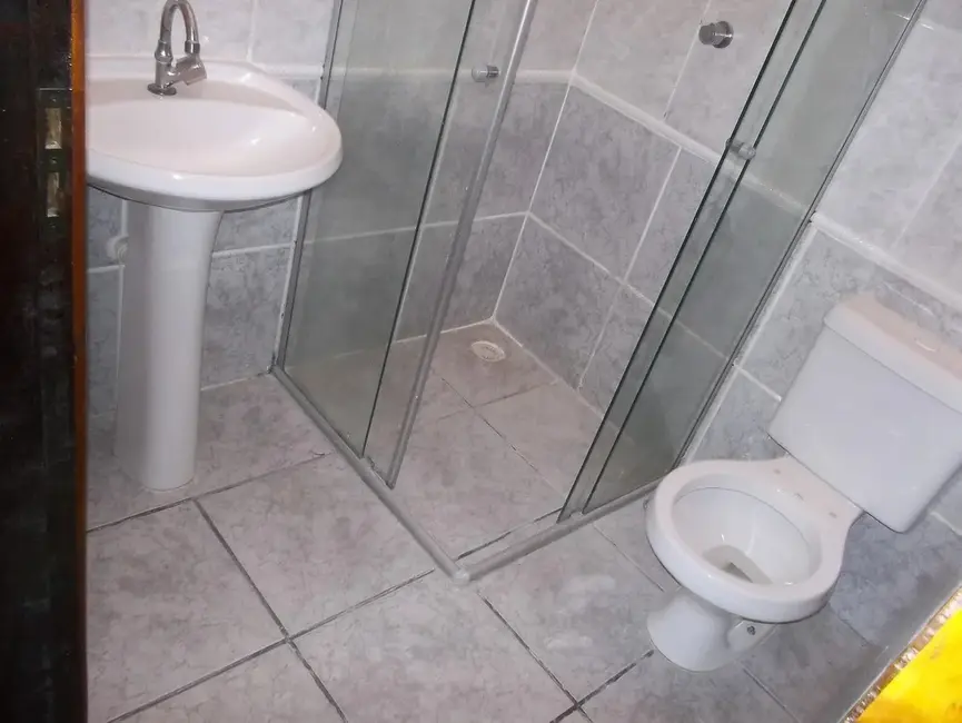 Foto 2 de Casa com 3 quartos para alugar, 150m2 em Centro Alto, Ribeirao Pires - SP