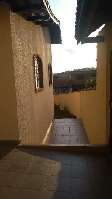 Foto 4 de Casa com 4 quartos à venda, 210m2 em Bocaina, Ribeirao Pires - SP