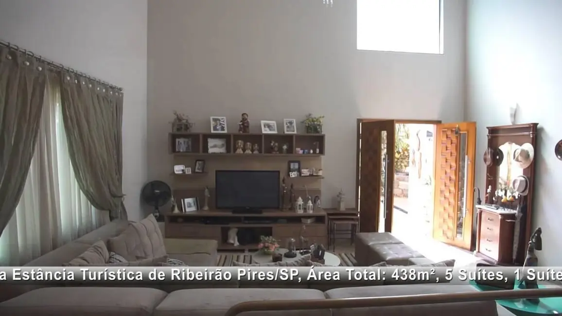 Casa de Condomínio com 6 quartos à venda e para alugar, 438m2 em Centro, Ribeirao Pires - SP - imagem 6 Foto 6 de Casa de Condomínio com 6 quartos à venda e para alugar, 438m2 em Centro, Ribeirao Pires - SP