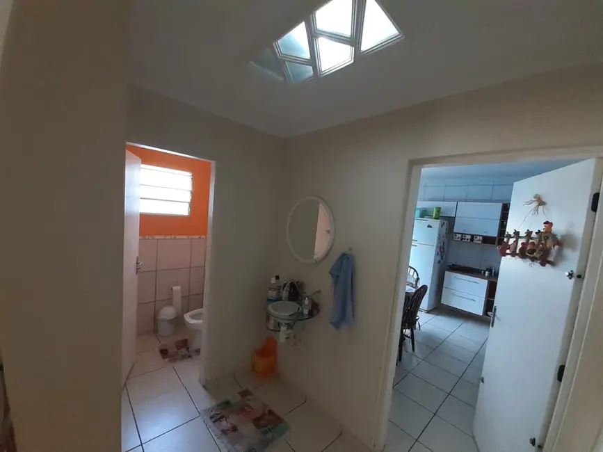 Casa com 3 quartos à venda, 175m2 em Suíssa, Ribeirao Pires - SP - imagem 2 Foto 2 de Casa com 3 quartos à venda, 175m2 em Suíssa, Ribeirao Pires - SP