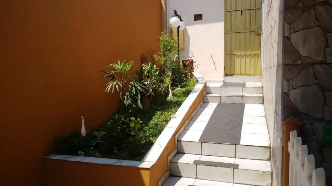 Foto 2 de Casa com 3 quartos à venda, 174m2 em Bocaina, Ribeirao Pires - SP