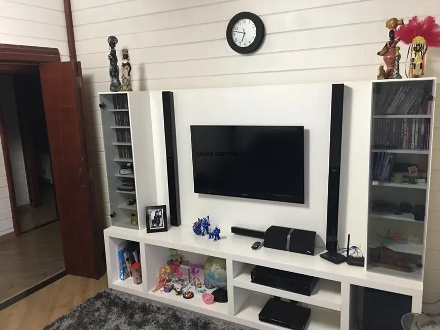 Casa de Condomínio com 3 quartos à venda e para alugar, 270m2 em Roncon, Ribeirao Pires - SP - imagem 7 Foto 7 de Casa de Condomínio com 3 quartos à venda e para alugar, 270m2 em Roncon, Ribeirao Pires - SP