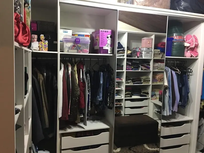 Casa de Condomínio com 3 quartos à venda e para alugar, 270m2 em Roncon, Ribeirao Pires - SP - imagem 4 Foto 4 de Casa de Condomínio com 3 quartos à venda e para alugar, 270m2 em Roncon, Ribeirao Pires - SP