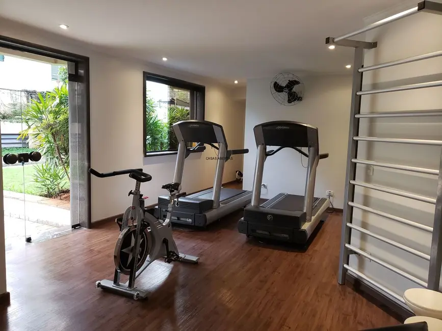 Apartamento com 3 quartos para alugar, 263m2 em Real Parque, São Paulo - SP - imagem 2 Foto 2 de Apartamento com 3 quartos para alugar, 263m2 em Real Parque, São Paulo - SP