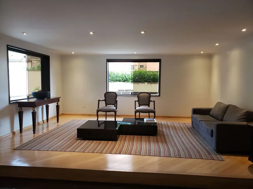 Apartamento com 3 quartos para alugar, 263m2 em Real Parque, São Paulo - SP - imagem 4 Foto 4 de Apartamento com 3 quartos para alugar, 263m2 em Real Parque, São Paulo - SP