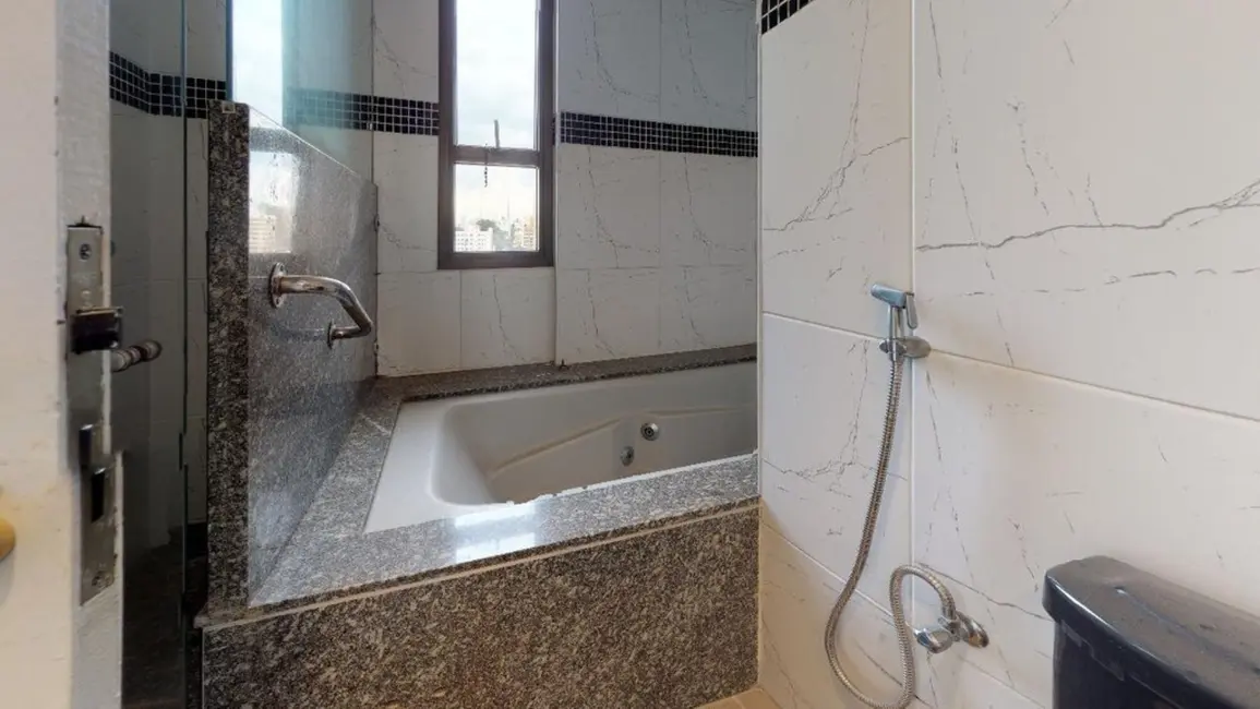 Foto 5 de Apartamento com 3 quartos à venda, 208m2 em Sumaré, São Paulo - SP