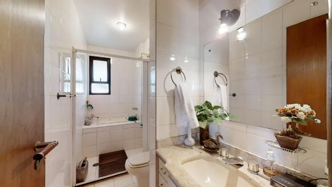 Apartamento com 3 quartos à venda, 180m2 em Aclimação, São Paulo - SP - imagem 2 Foto 2 de Apartamento com 3 quartos à venda, 180m2 em Aclimação, São Paulo - SP