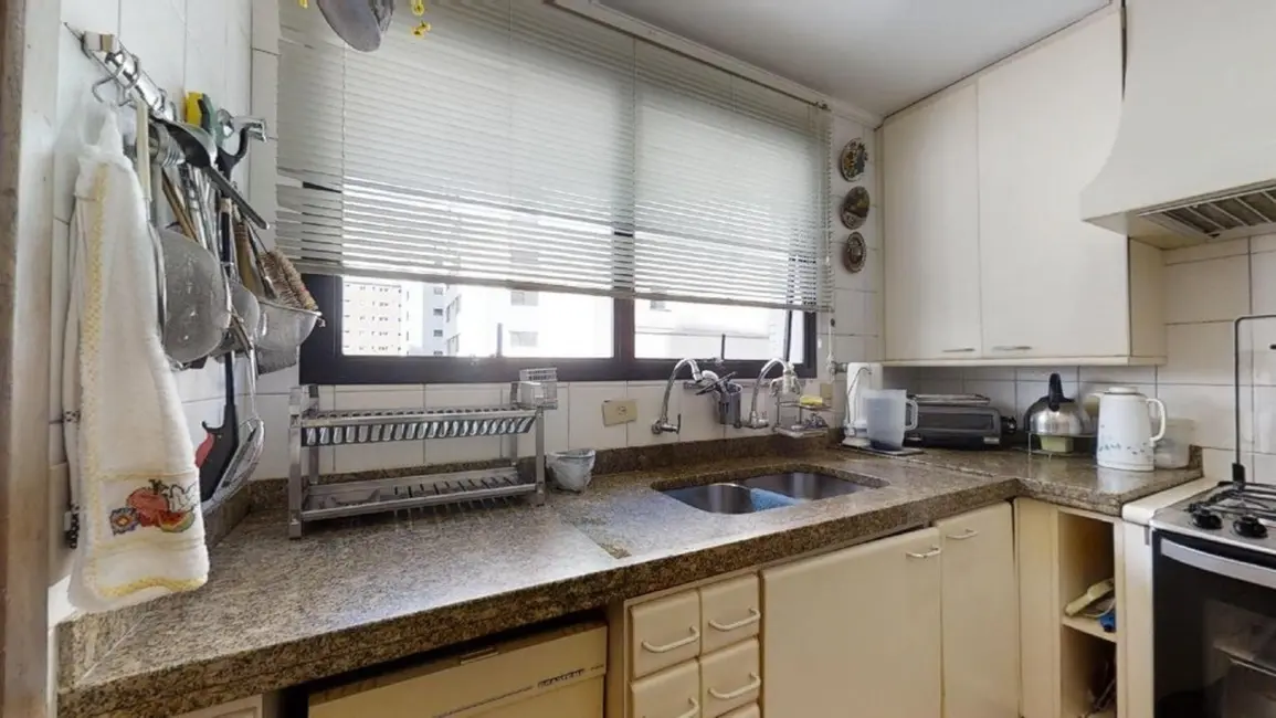 Apartamento com 3 quartos à venda, 180m2 em Aclimação, São Paulo - SP - imagem 8 Foto 8 de Apartamento com 3 quartos à venda, 180m2 em Aclimação, São Paulo - SP