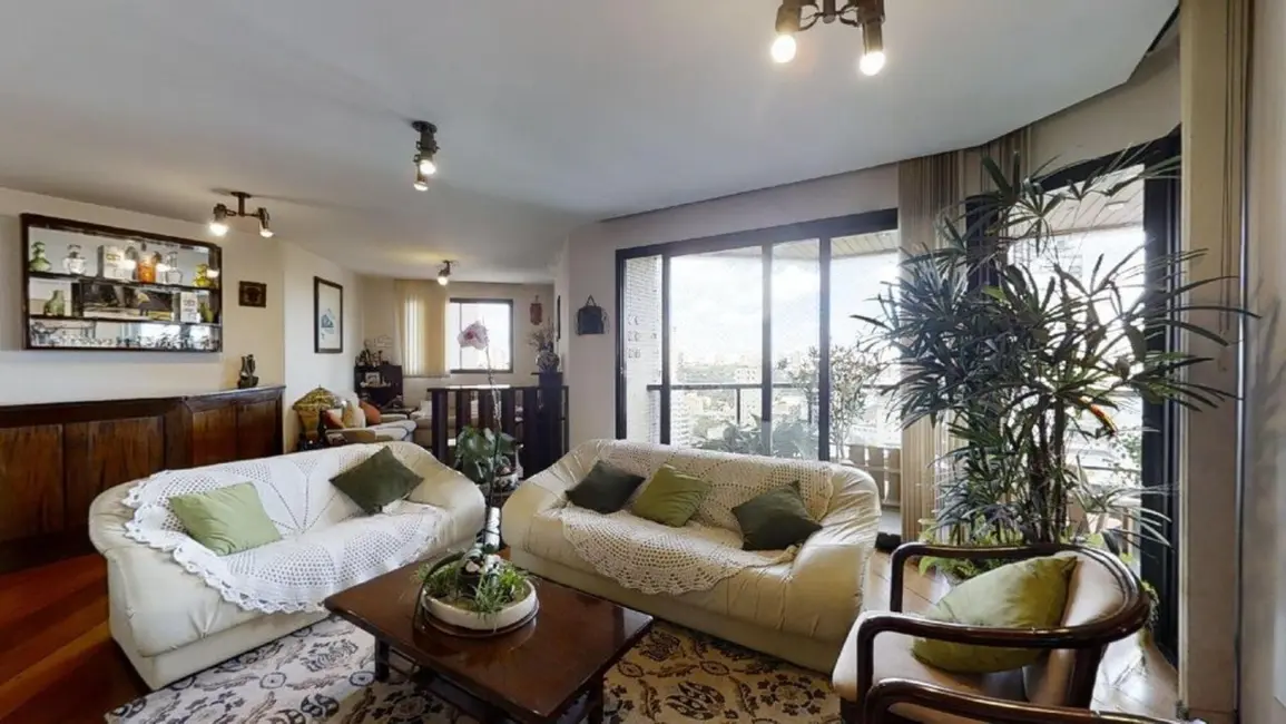 Apartamento com 3 quartos à venda, 180m2 em Aclimação, São Paulo - SP - imagem 1 Foto 1 de Apartamento com 3 quartos à venda, 180m2 em Aclimação, São Paulo - SP