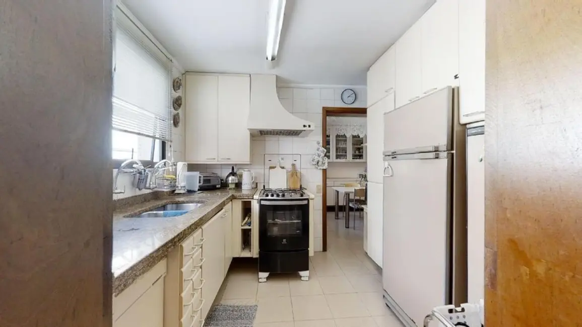 Apartamento com 3 quartos à venda, 180m2 em Aclimação, São Paulo - SP - imagem 9 Foto 9 de Apartamento com 3 quartos à venda, 180m2 em Aclimação, São Paulo - SP