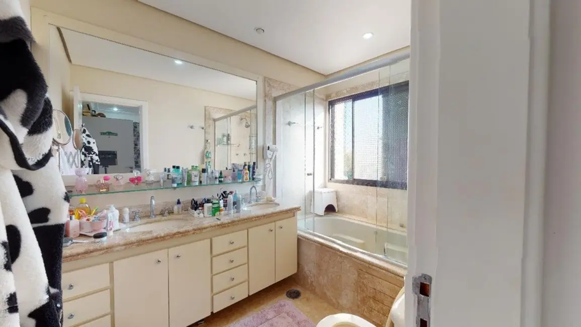 Foto 9 de Apartamento com 3 quartos à venda, 231m2 em São Paulo - SP