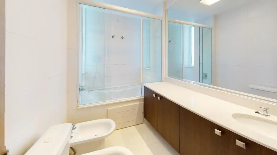 Foto 3 de Apartamento com 4 quartos à venda, 182m2 em São Paulo - SP