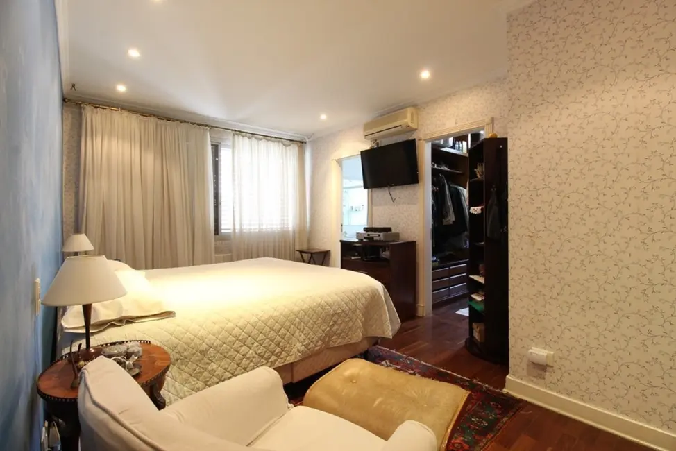 Foto 3 de Apartamento com 4 quartos à venda, 246m2 em Bela Vista, São Paulo - SP