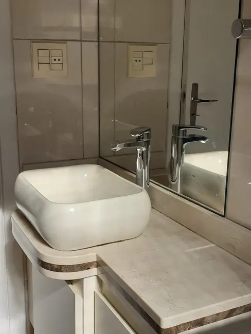 Apartamento com 2 quartos à venda, 91m2 em Aclimação, São Paulo - SP - imagem 3 Foto 3 de Apartamento com 2 quartos à venda, 91m2 em Aclimação, São Paulo - SP