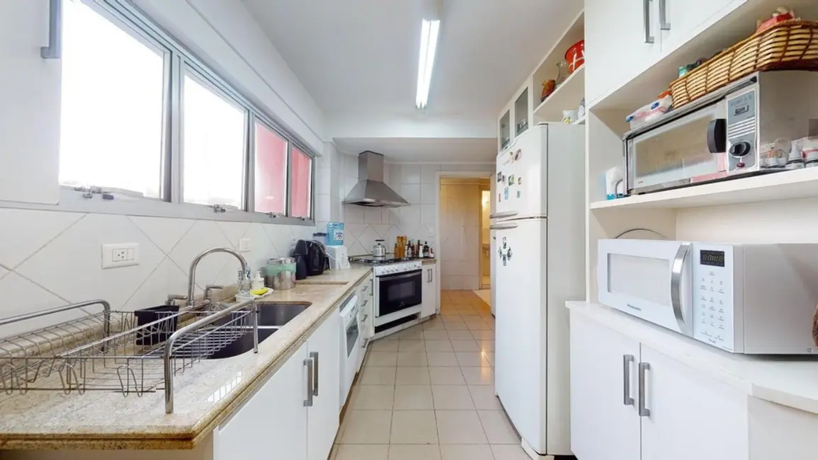 Foto 9 de Apartamento com 3 quartos à venda, 182m2 em Sumaré, São Paulo - SP