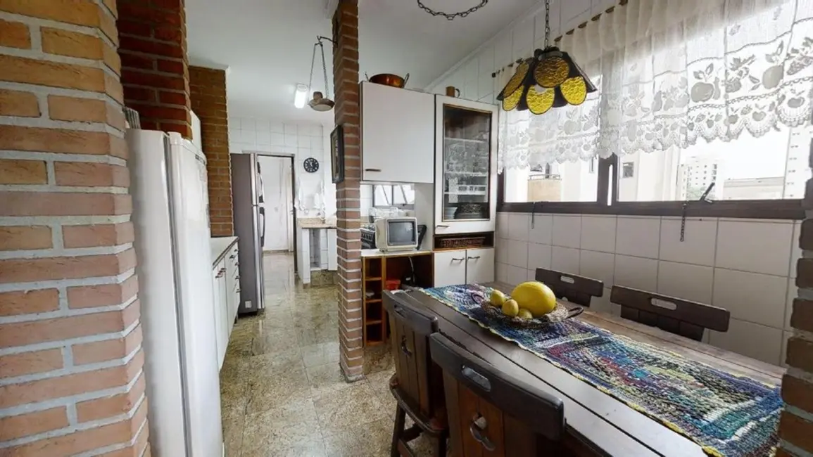 Apartamento com 4 quartos à venda, 204m2 em Moema, São Paulo - SP - imagem 3 Foto 3 de Apartamento com 4 quartos à venda, 204m2 em Moema, São Paulo - SP