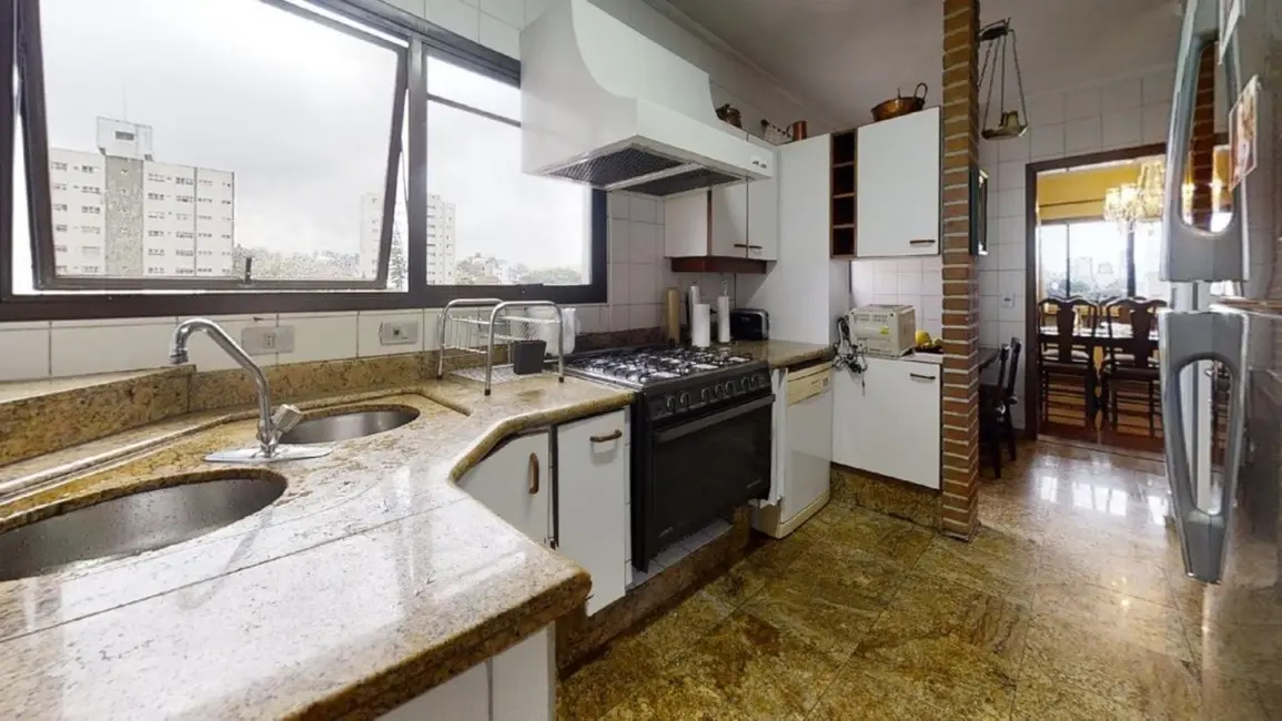 Apartamento com 4 quartos à venda, 204m2 em Moema, São Paulo - SP - imagem 8 Foto 8 de Apartamento com 4 quartos à venda, 204m2 em Moema, São Paulo - SP
