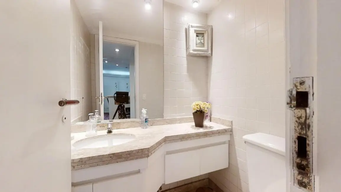 Apartamento com 3 quartos à venda, 120m2 em Moema, São Paulo - SP - imagem 3 Foto 3 de Apartamento com 3 quartos à venda, 120m2 em Moema, São Paulo - SP